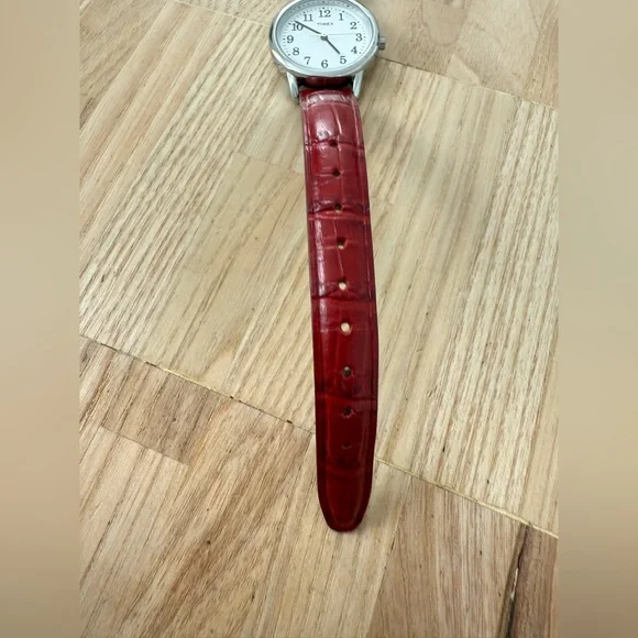 Timex ladies silver tone red leather classic watch NEW BATTERY - Picture 3 of 11
